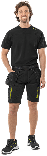 301428-557-F557_modelback02.png