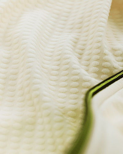 301510-901-F901_close-up01.png
