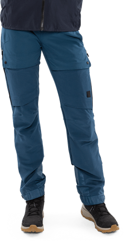 131302-546-F546_modelfront01.png