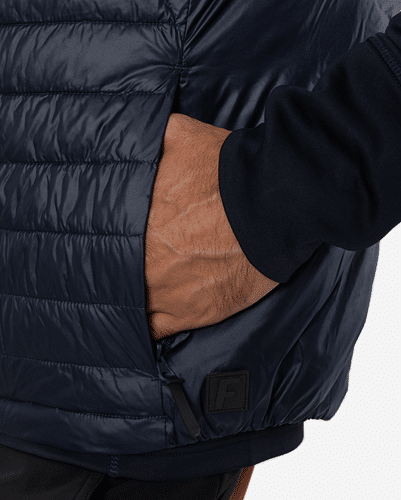 300264-544-F544_modelclose-up02.png