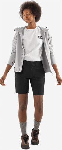 300388-940-F940_modelfront02.png