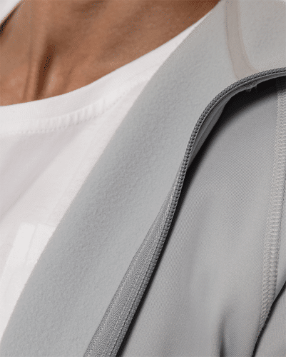 301214-910-F910_modelclose-up01.png