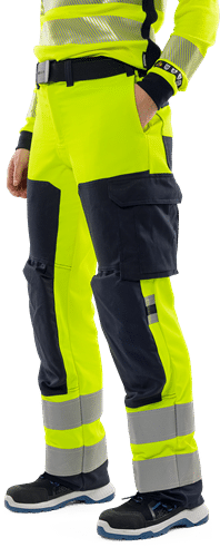 301779-171-F171_modelfront02.png