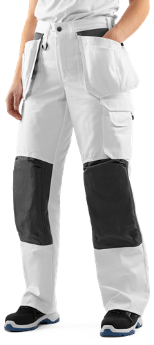 100121-900-F900_modelfront01.png 100121-900-F900_modelfront01.png