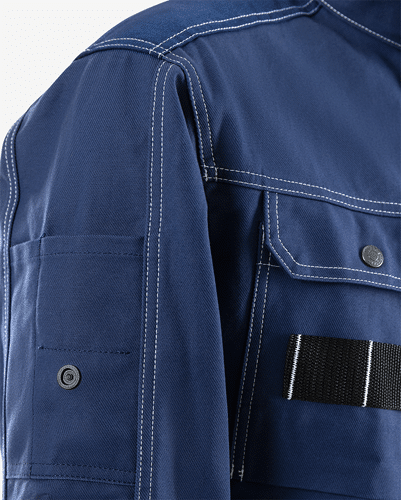 100304-541-F541_close-up02.png 100304-541-F541_close-up02.png