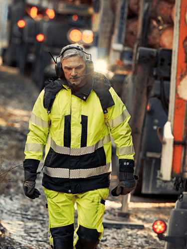 127666-196-F196_action01.png 127666-196-F196_action01.png