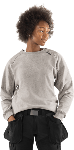 300599-910-F910_modelfront02.png 300599-910-F910_modelfront02.png