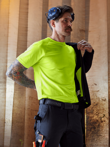 300903-131-F131_action01.png 300903-131-F131_action01.png